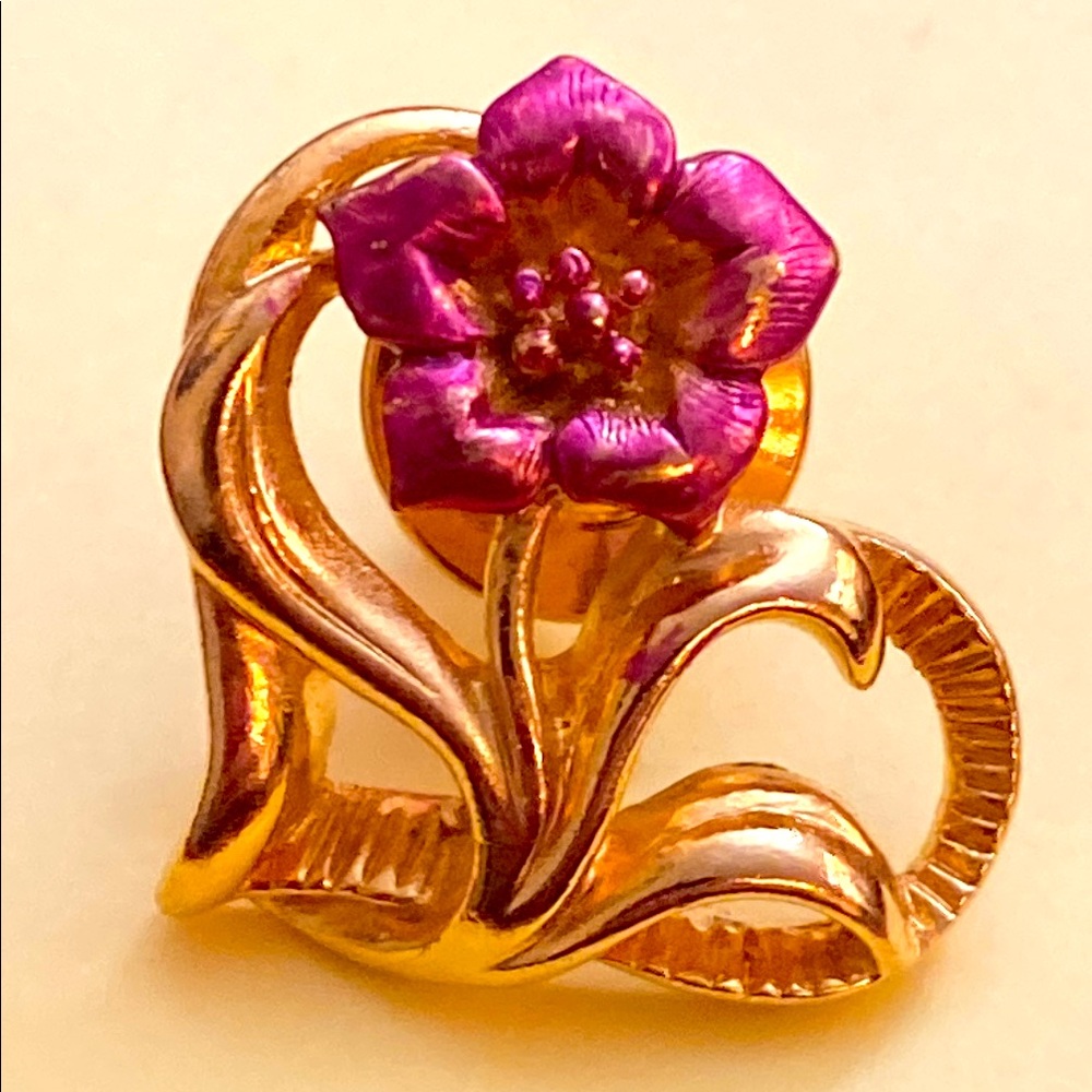 Vintage AVON Gold Tone & Purple Flower Heart Pin Brooch